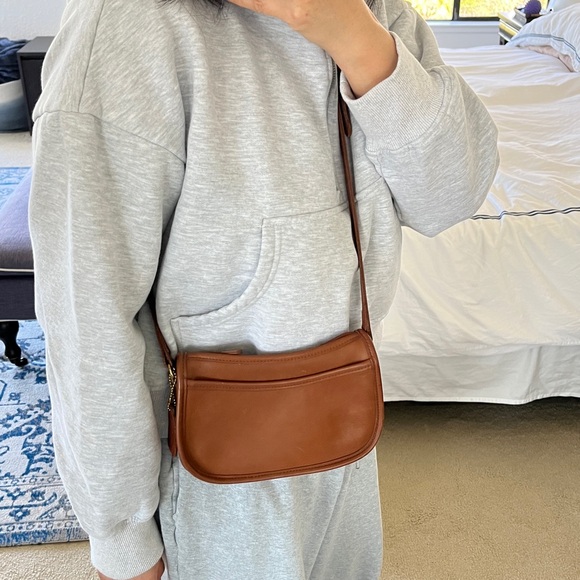 Vintage Coach 9031 in British Tan - Picture 11 of 11